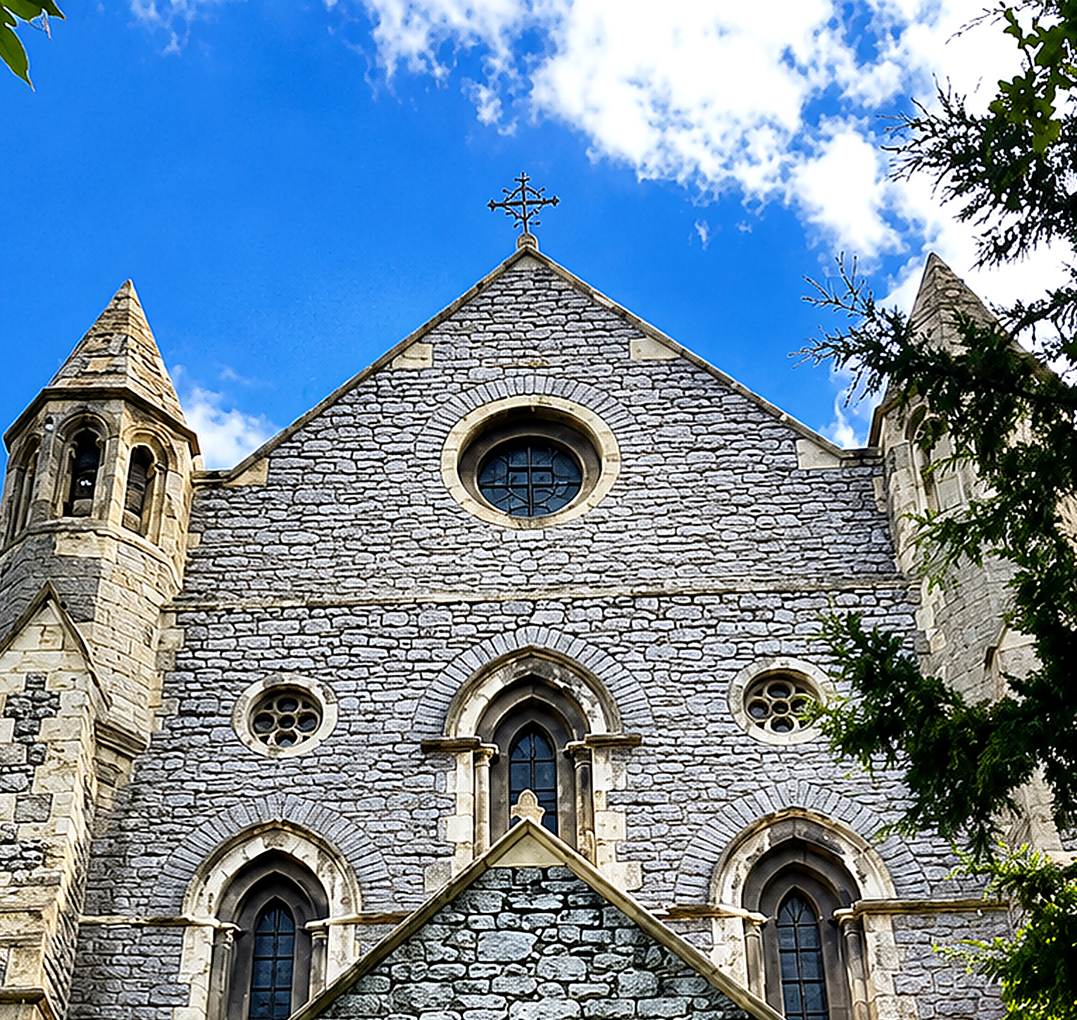 Kilise binamızın restore edilen cephesi
